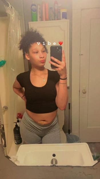 queen, 20  female escort, Carbondale